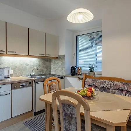 Apartment Gaestehaus Eder Tropolach